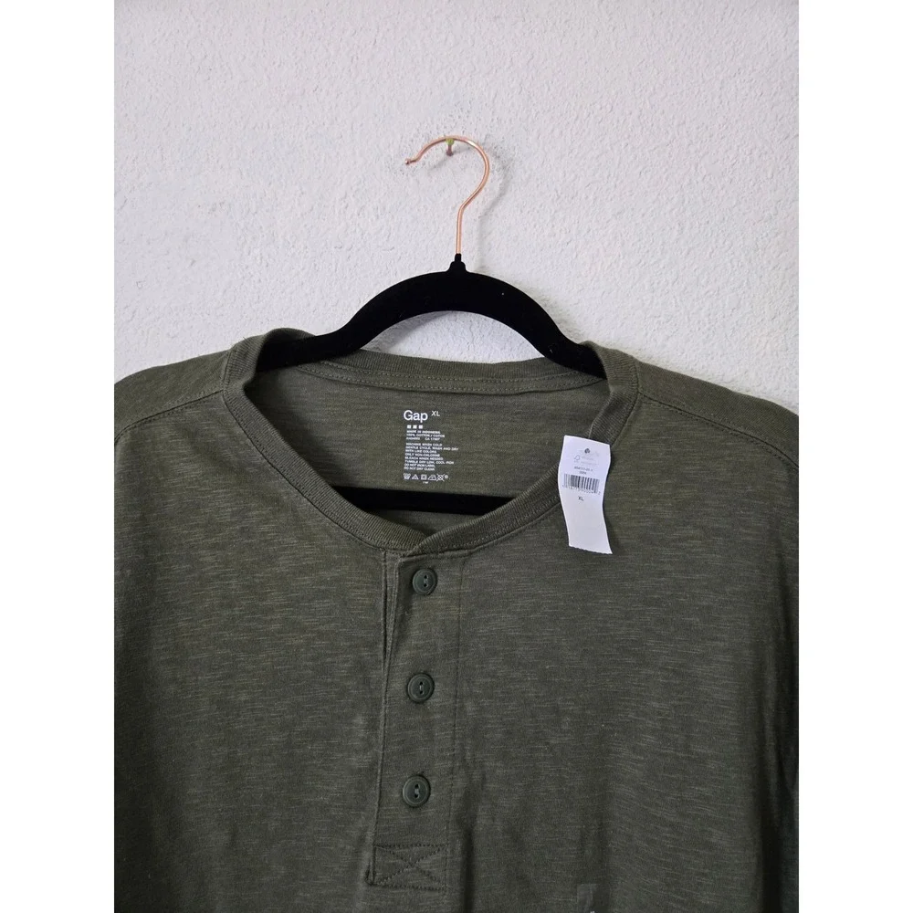 NWT Gap Mens XL Henley Shirt Long Sleeve Olive Green Slub Cotton New - Picture 2 of 7